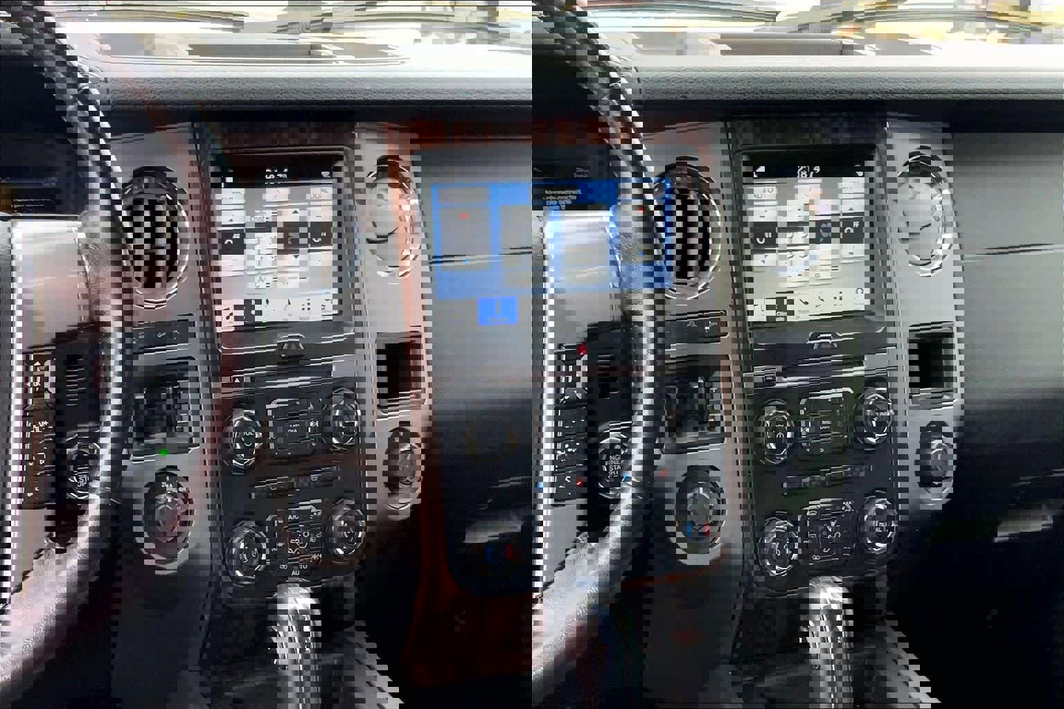 Used 2016 Ford Expedition Platinum image 7