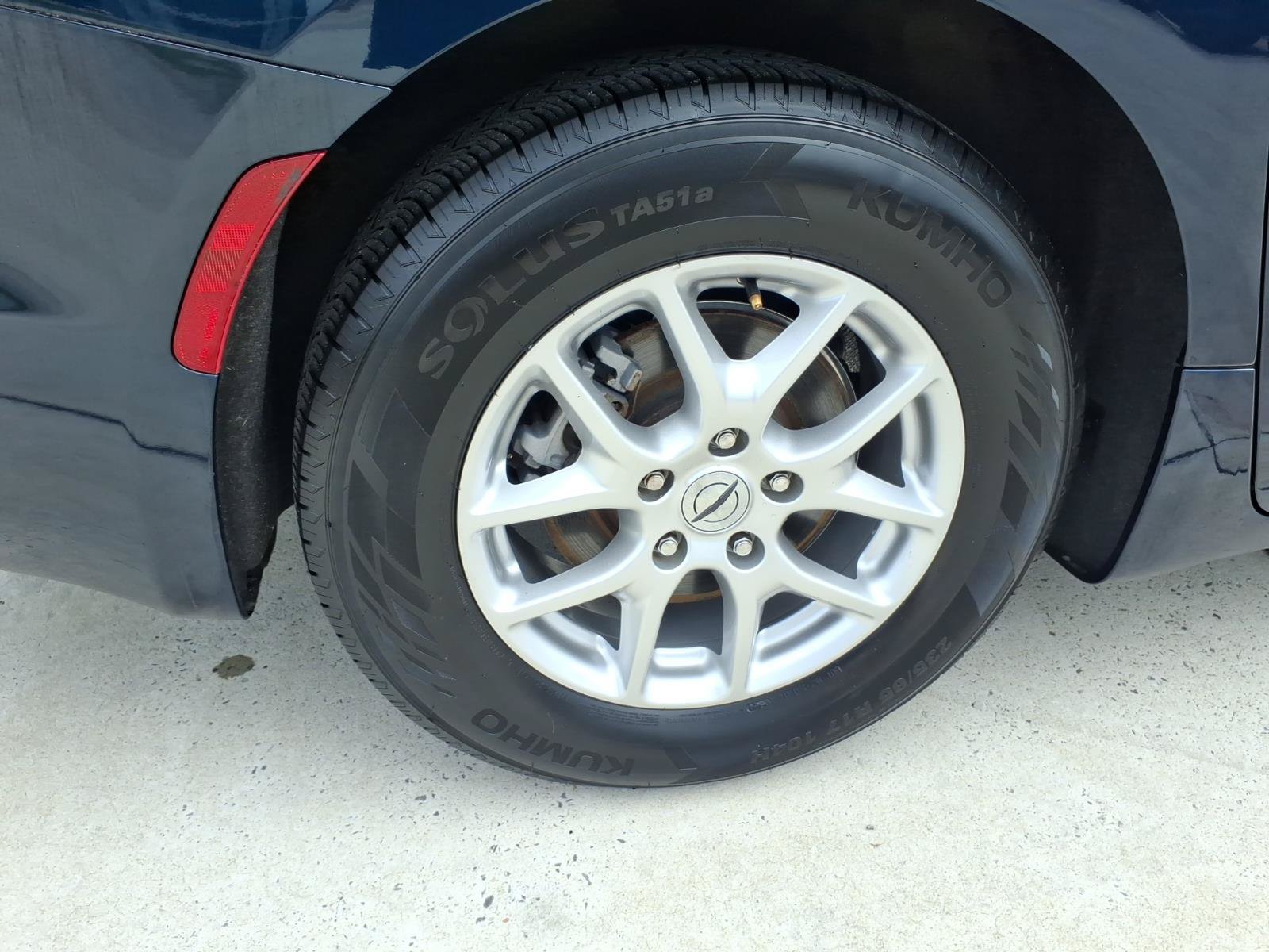 Used 2023 Chrysler Pacifica Touring-L FWD image 6
