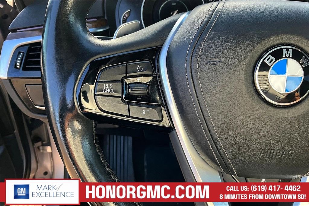 Used 2019 BMW 530e w/ Convenience Package image 11