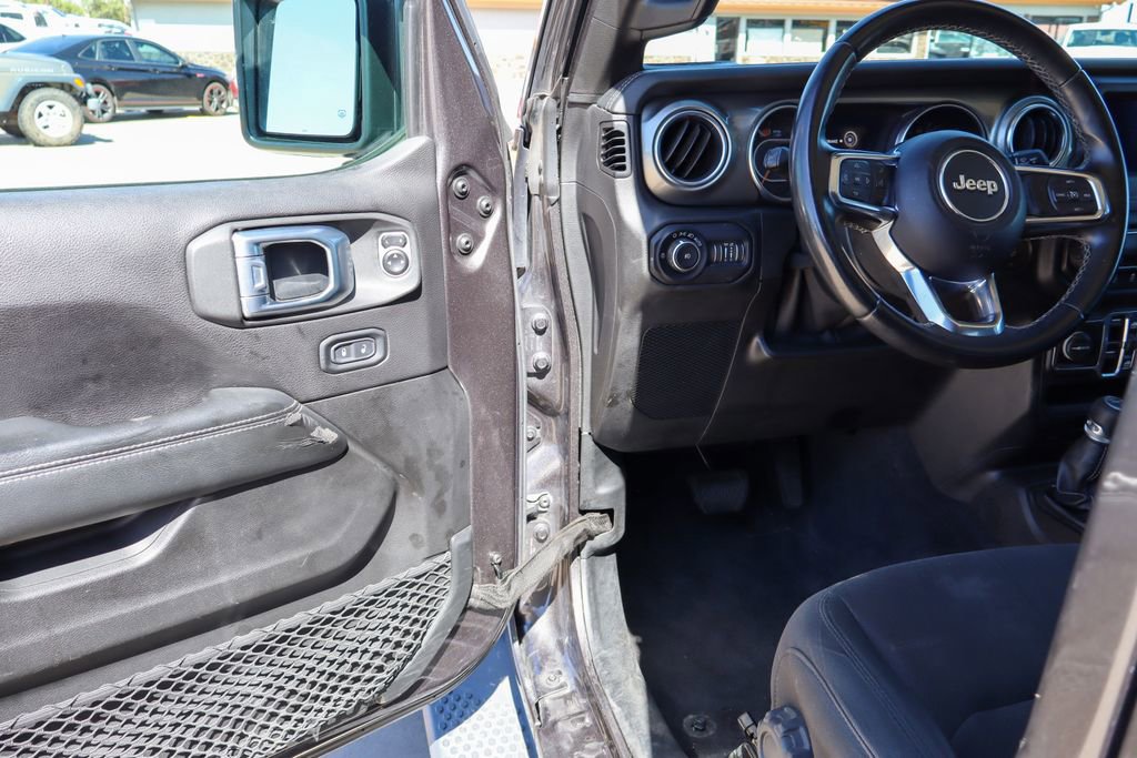 Used 2019 Jeep Wrangler Unlimited Sahara w/ Safety Group AWD/4WD image 11
