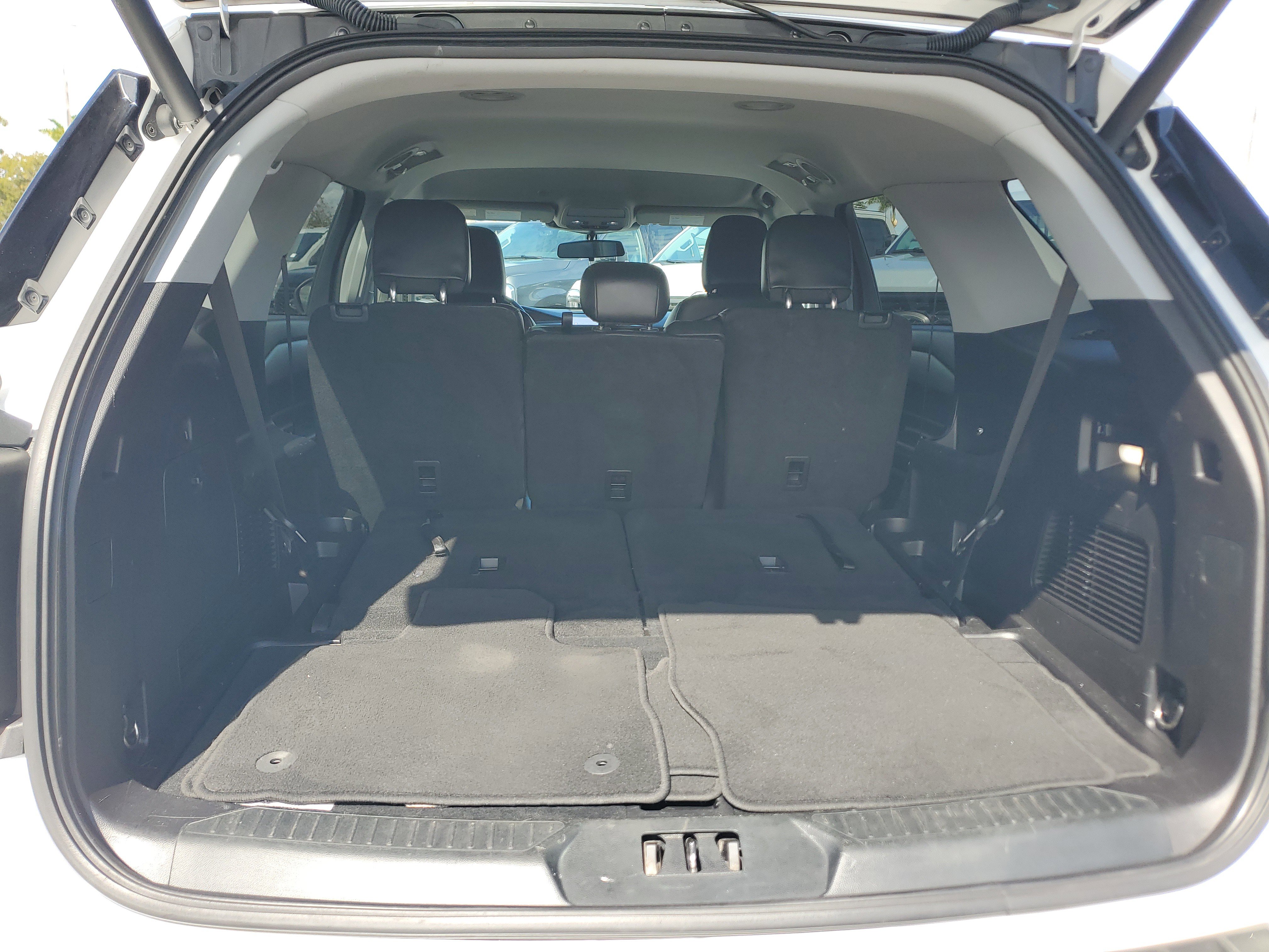 Used 2021 Ford Explorer XLT w/ Equipment Group 202A image 16