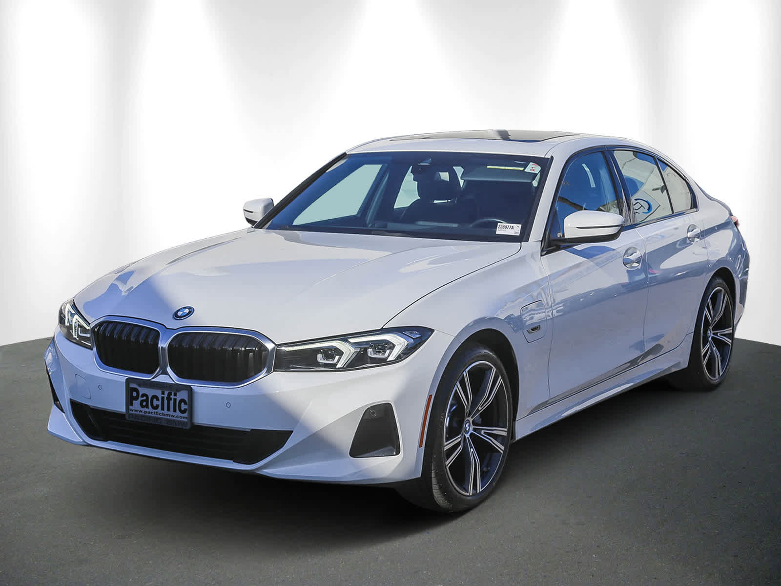 Certified 2023 BMW 330e w/ Driving Assistance Package image 3
