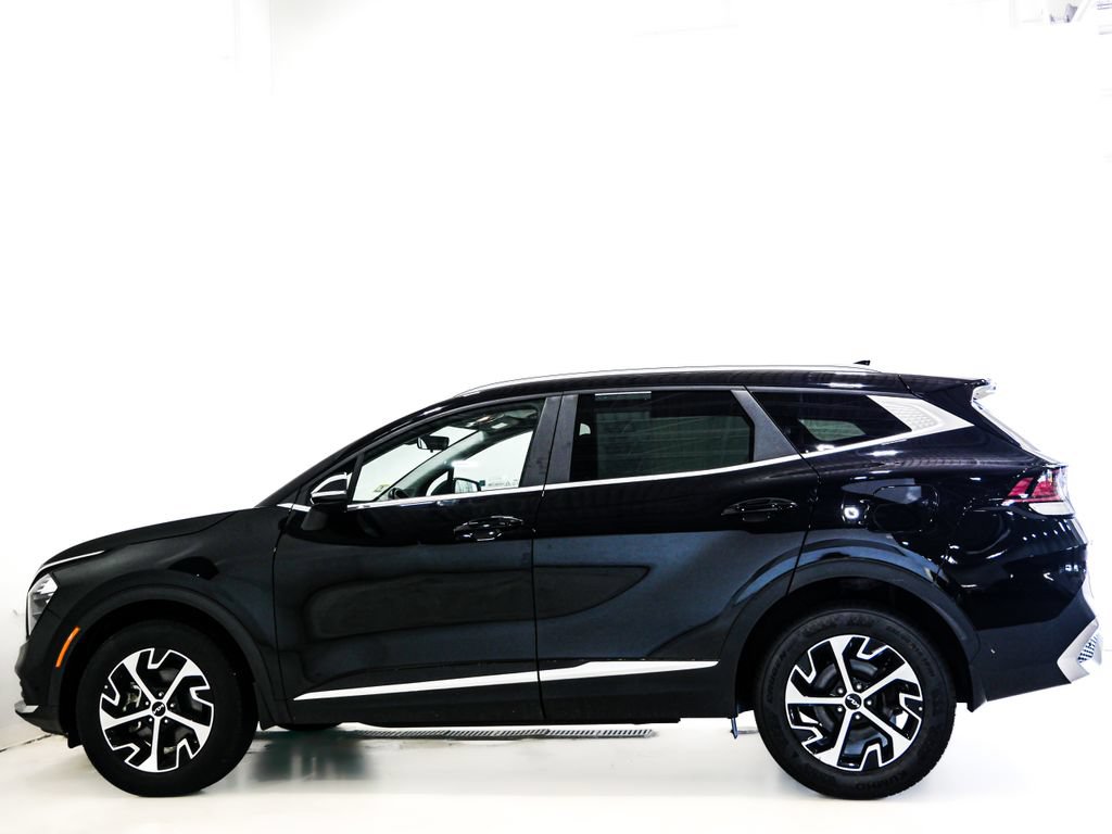 Used 2023 Kia Sportage EX AWD/4WD image 5