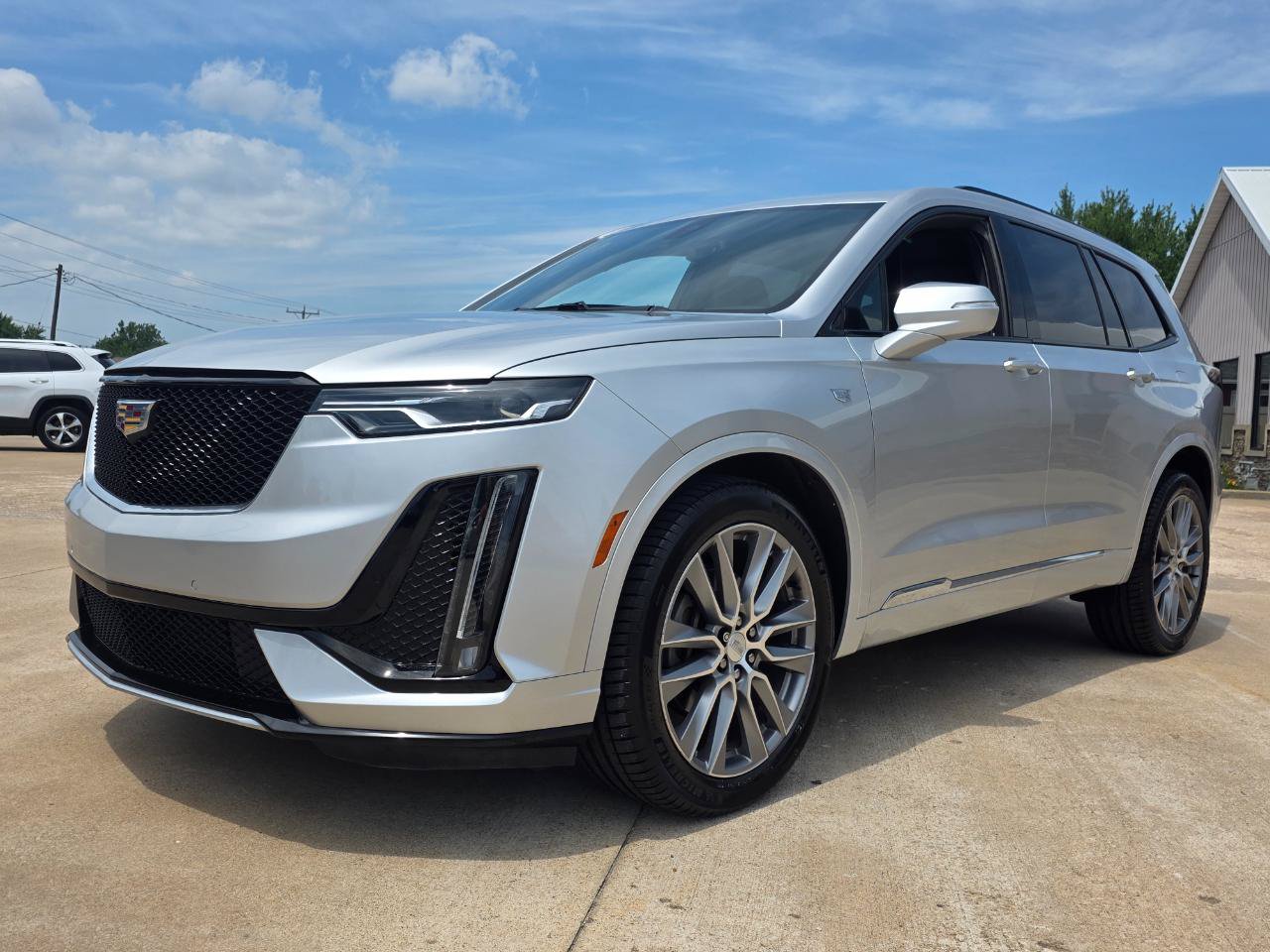Used 2020 Cadillac XT6 Sport w/ LPO, Floor Liner Package AWD/4WD image 2