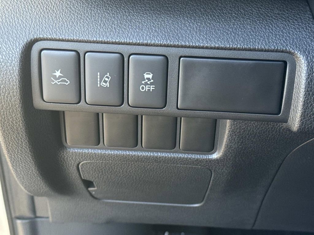 Used 2025 Mitsubishi Eclipse Cross LE image 41