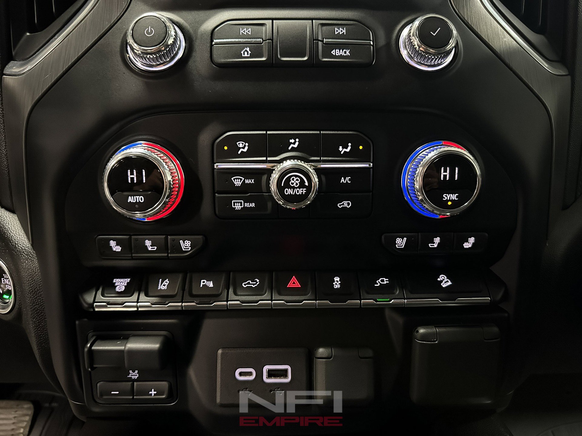 Used 2021 GMC Sierra 3500 Denali w/ Denali Ultimate Package image 29