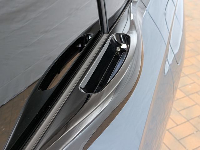 Used 2025 Lincoln Nautilus Reserve image 12