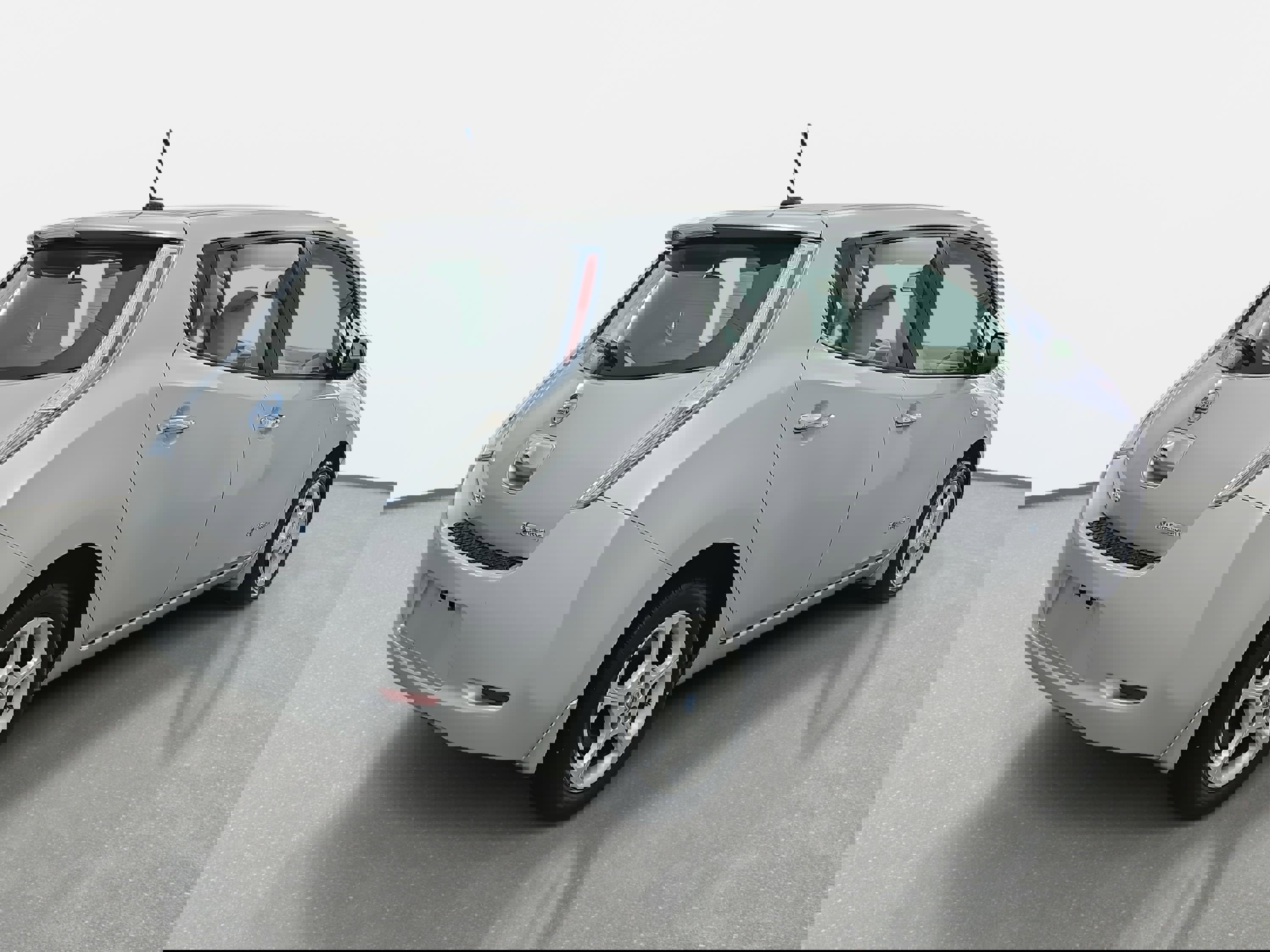 Used 2012 Nissan Leaf SL image 5