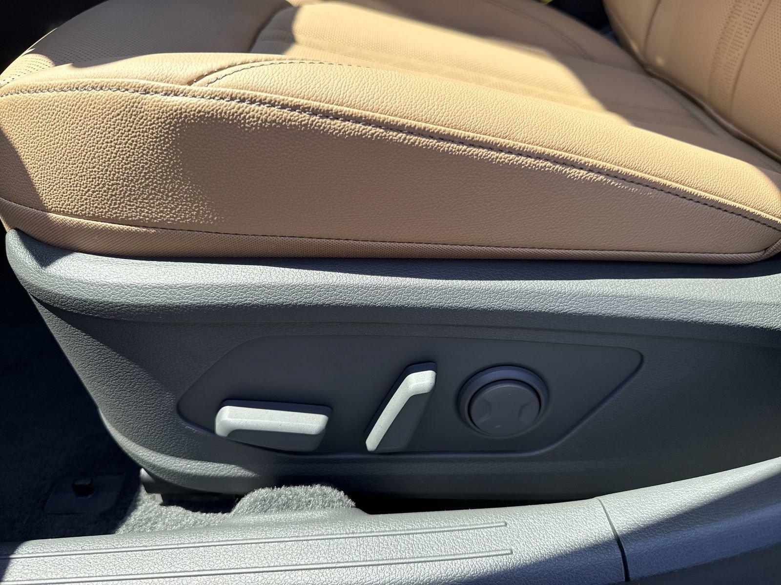 New 2026 Hyundai Sonata Limited FWD image 14