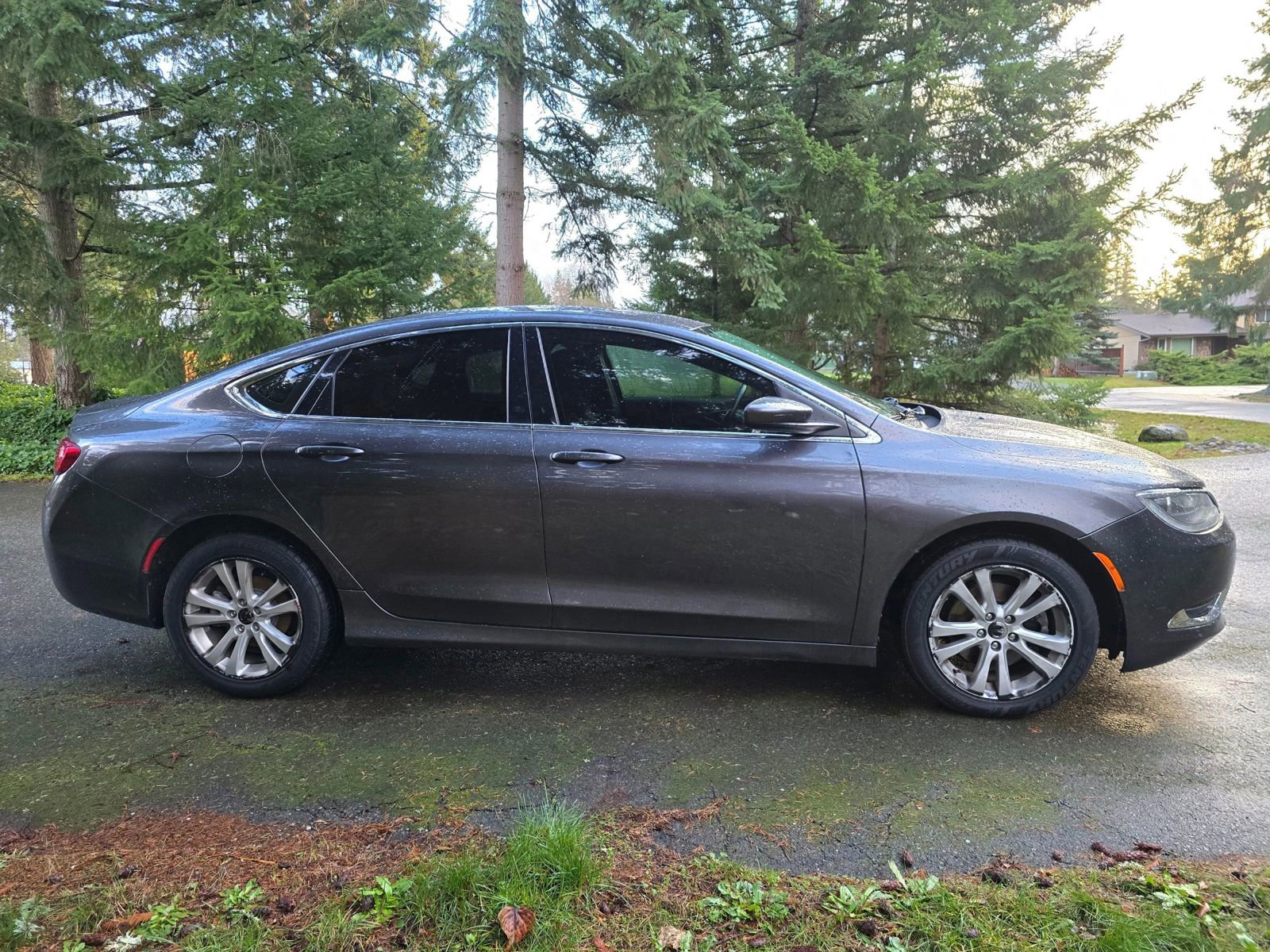 Used 2016 Chrysler 200 Limited w/ Convenience Group image 6