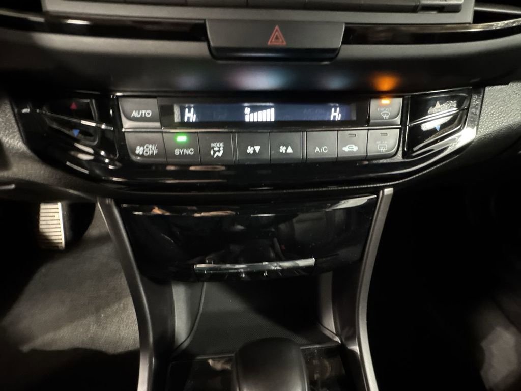 Used 2017 Honda Accord Sport Special Edition image 25