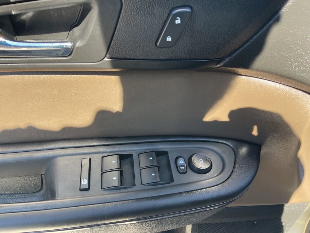 Used 2015 GMC Acadia SLT image 35