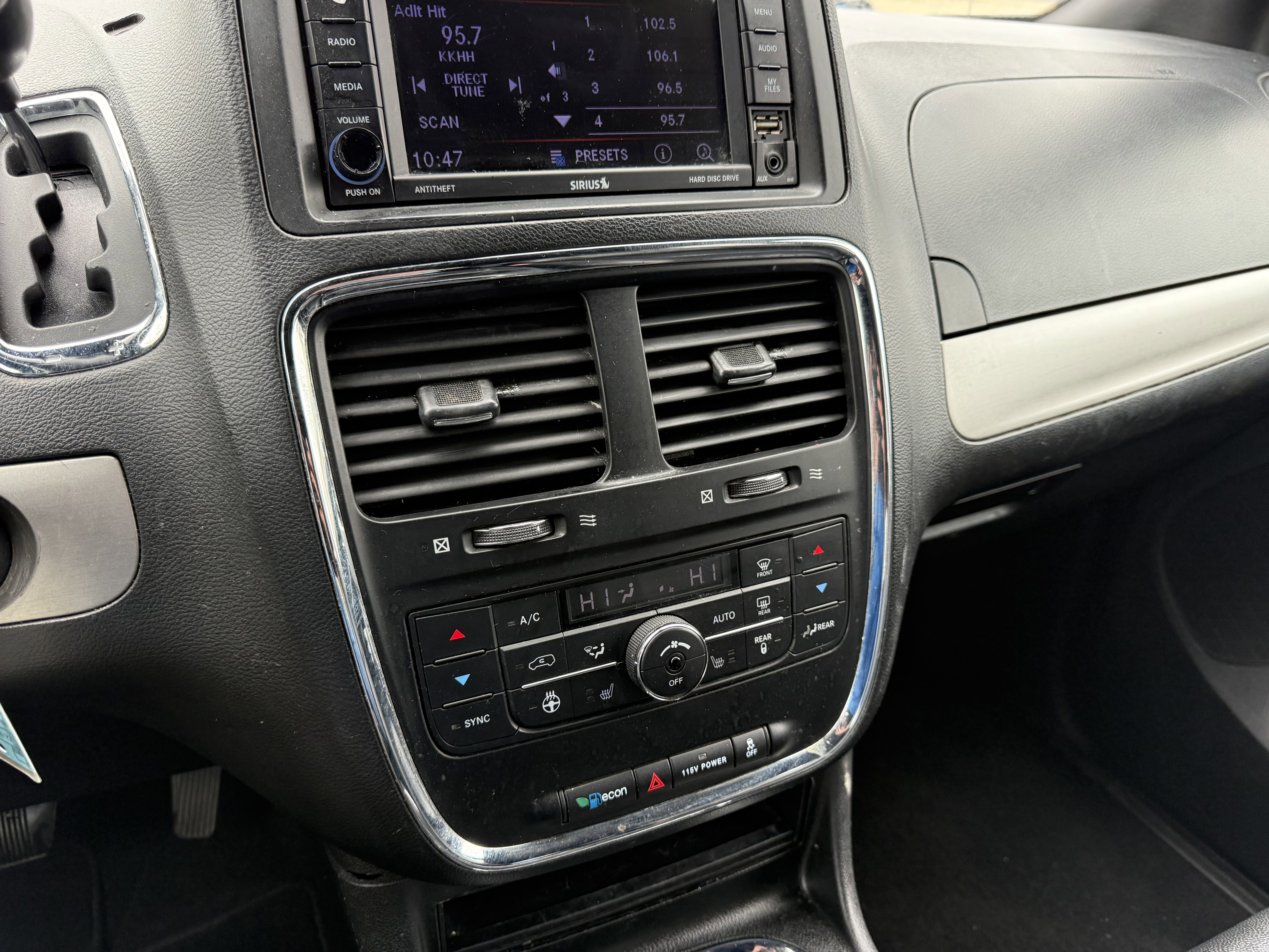 Used 2019 Dodge Grand Caravan GT FWD image 18