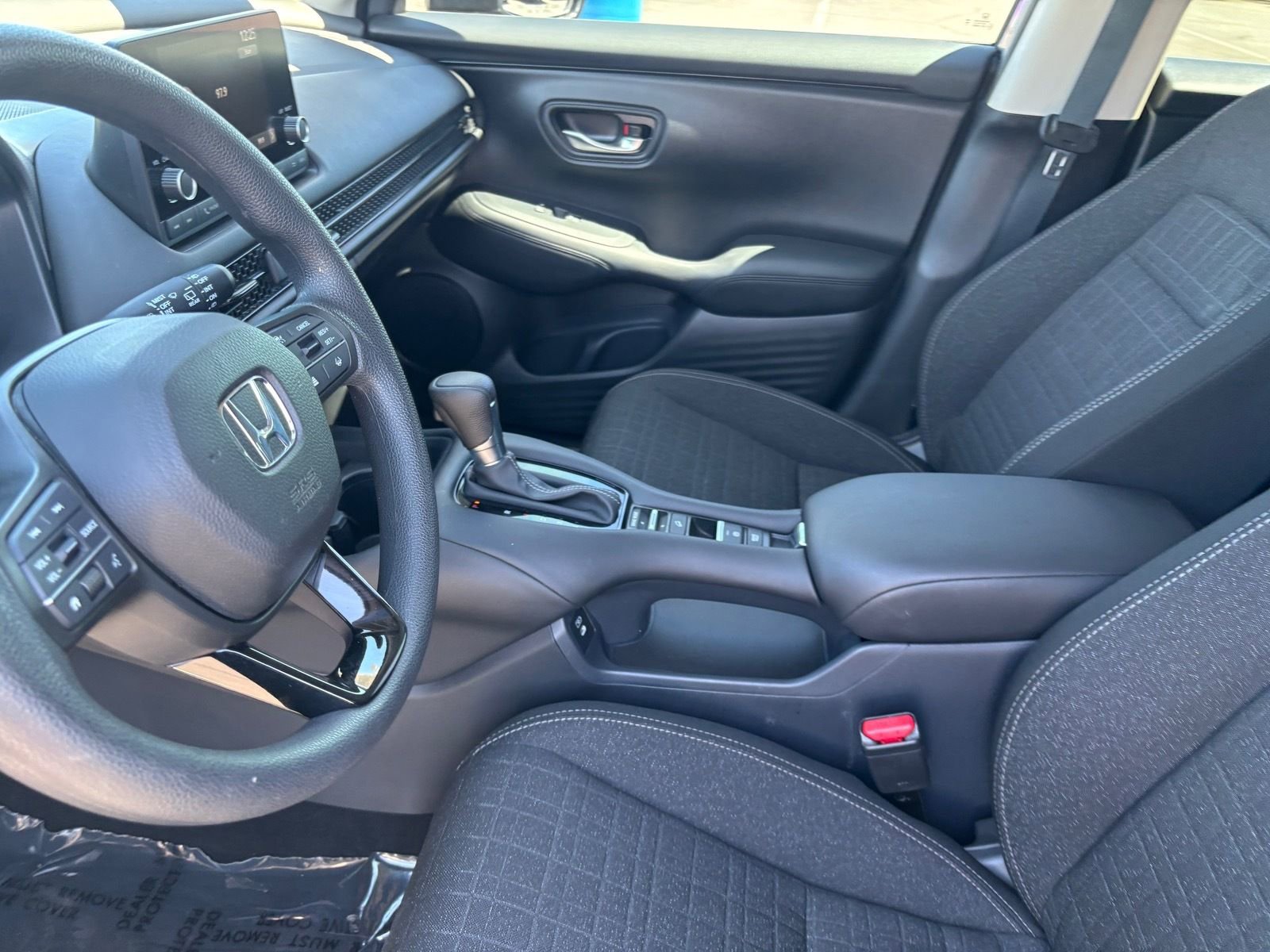 Used 2025 Honda HR-V LX image 19