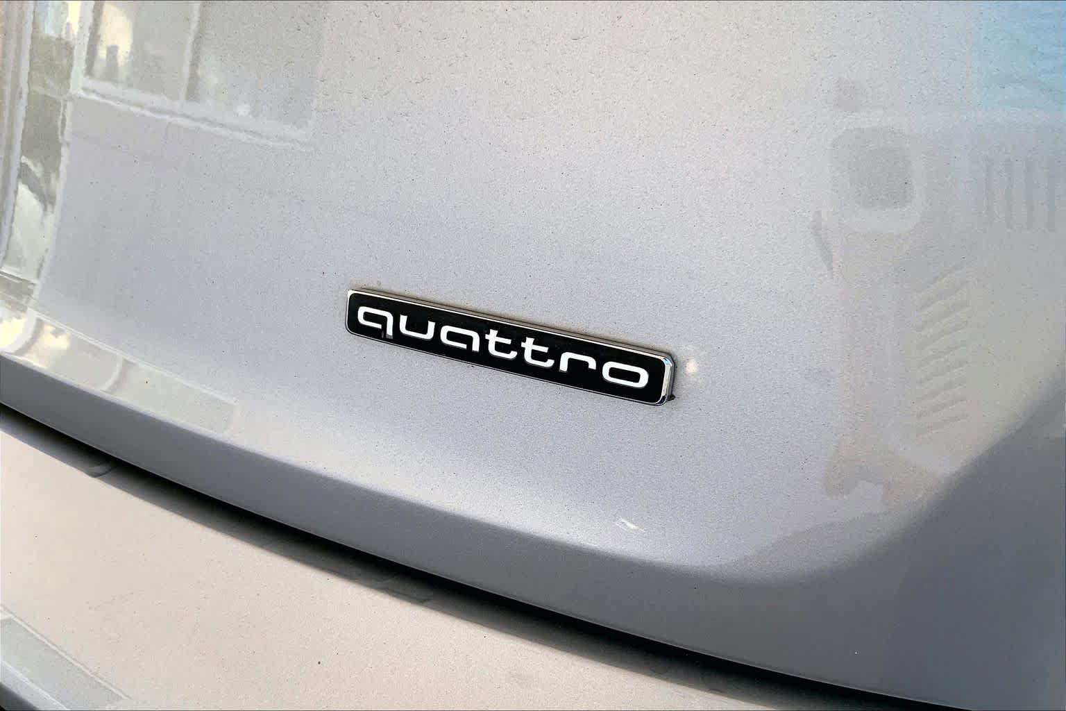Used 2023 Audi Q5 2.0T Premium w/ Convenience Package AWD/4WD image 10