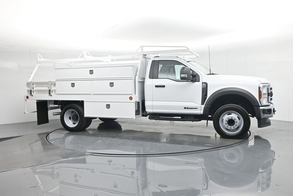 New 2025 Ford F450 XL w/ XL Chrome Package image 30