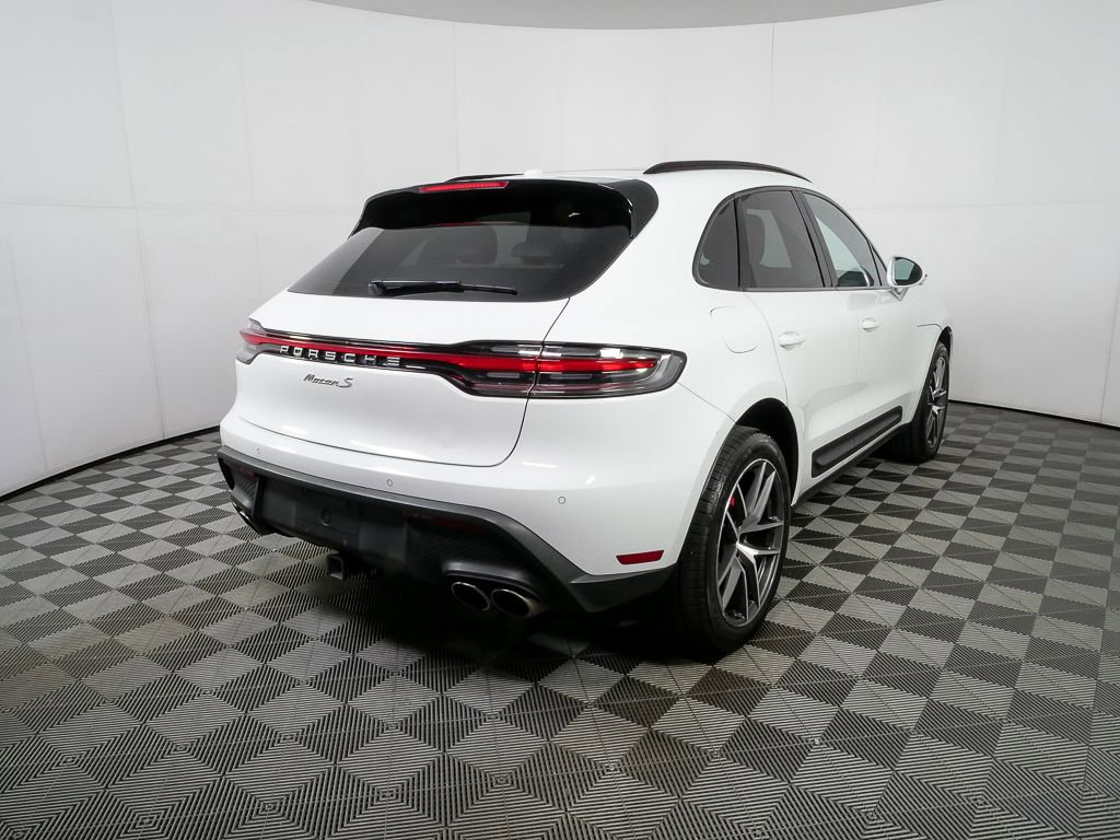 Certified 2022 Porsche Macan S AWD/4WD image 30