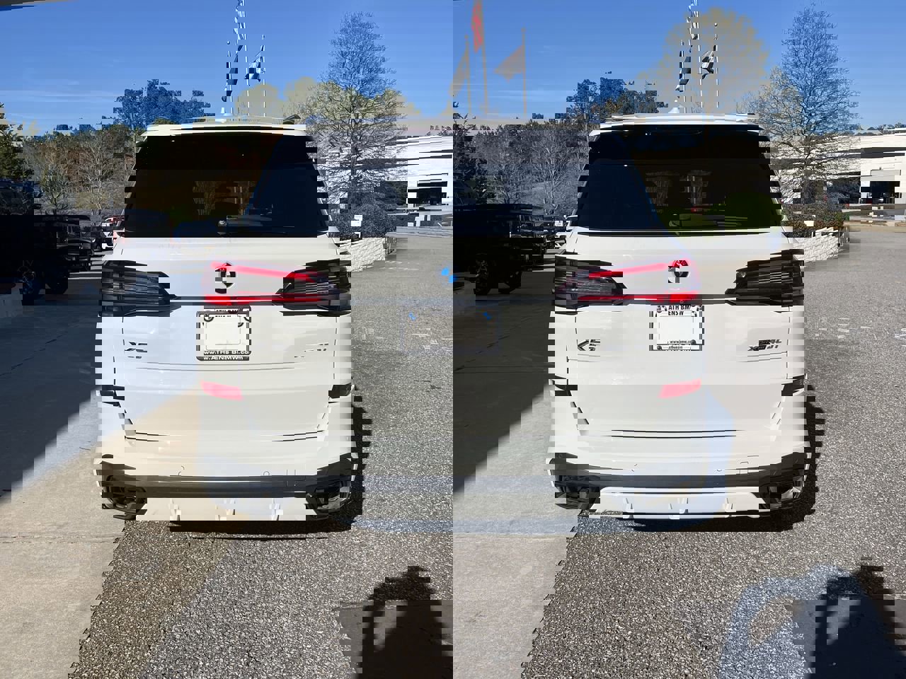 Used 2023 BMW X5 xDrive40i w/ M Sport Package image 7