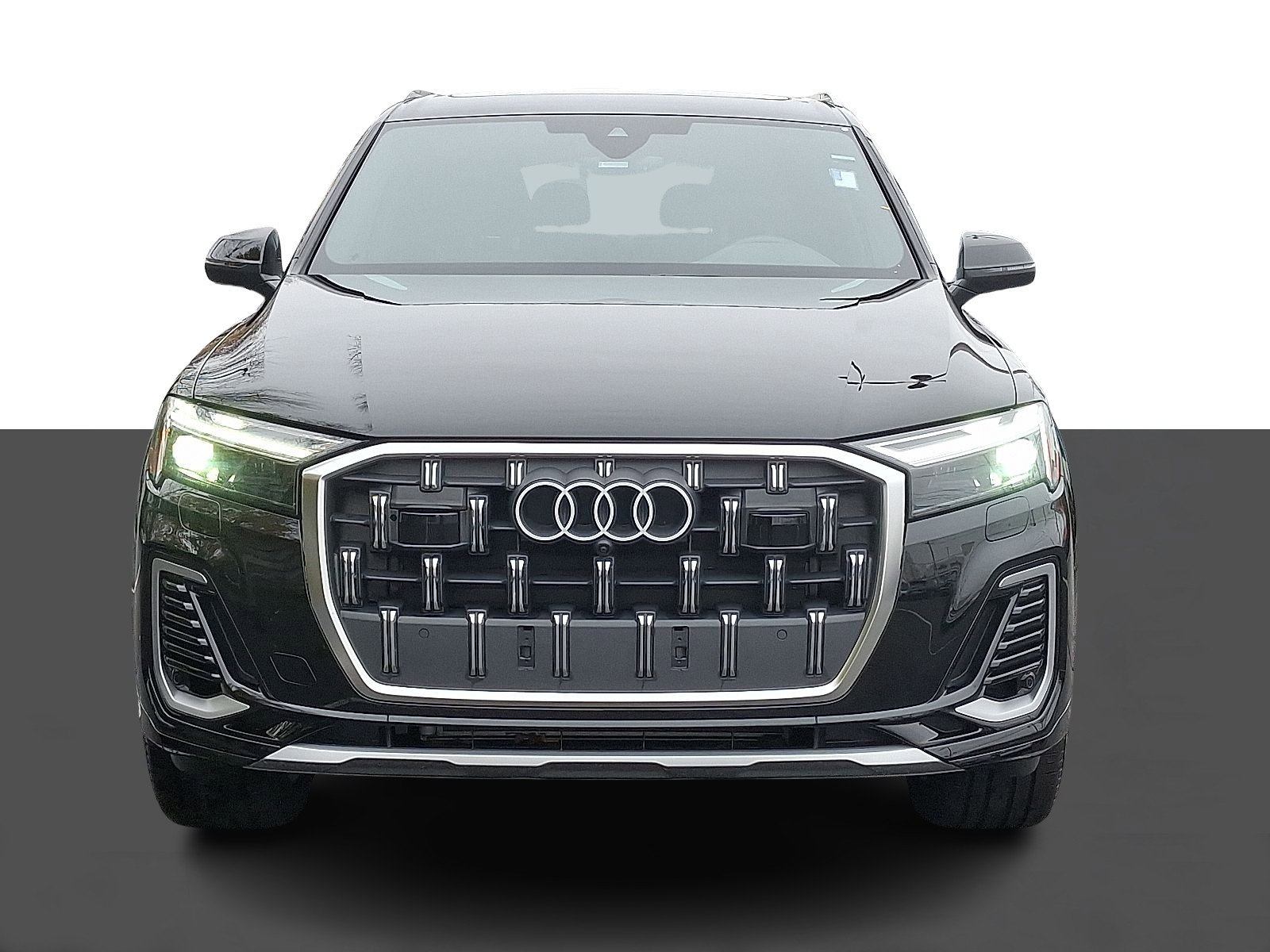 Used 2025 Audi Q7 2.0T Premium w/ Convenience Package image 2