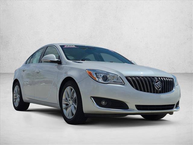 Used 2017 Buick Regal Premium FWD image 3
