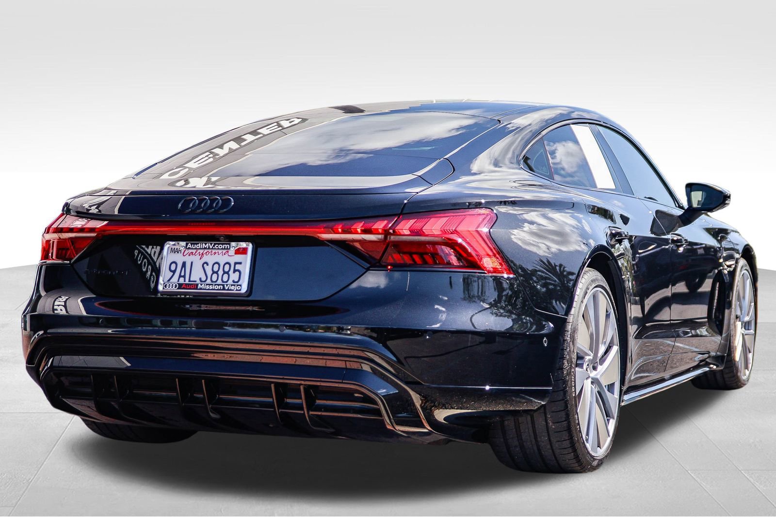 Used 2022 Audi e-tron GT Prestige w/ Prestige Package image 7