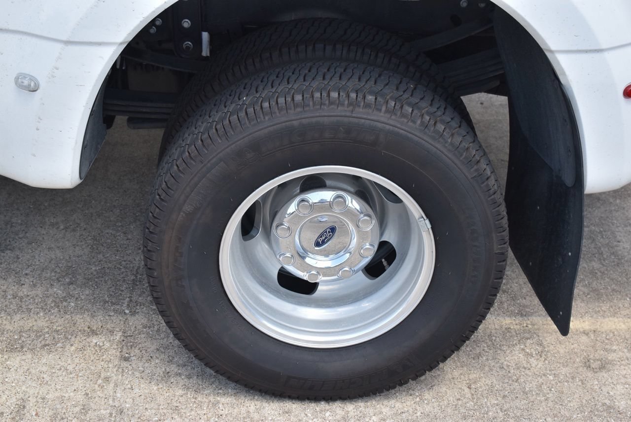 Used 2026 Ford F350 Platinum AWD/4WD image 11