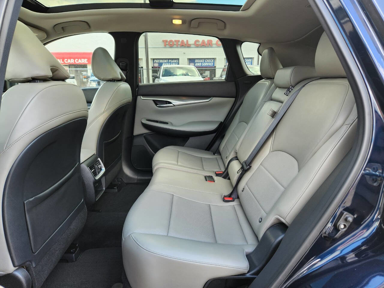 Used 2023 INFINITI QX50 Luxe image 12