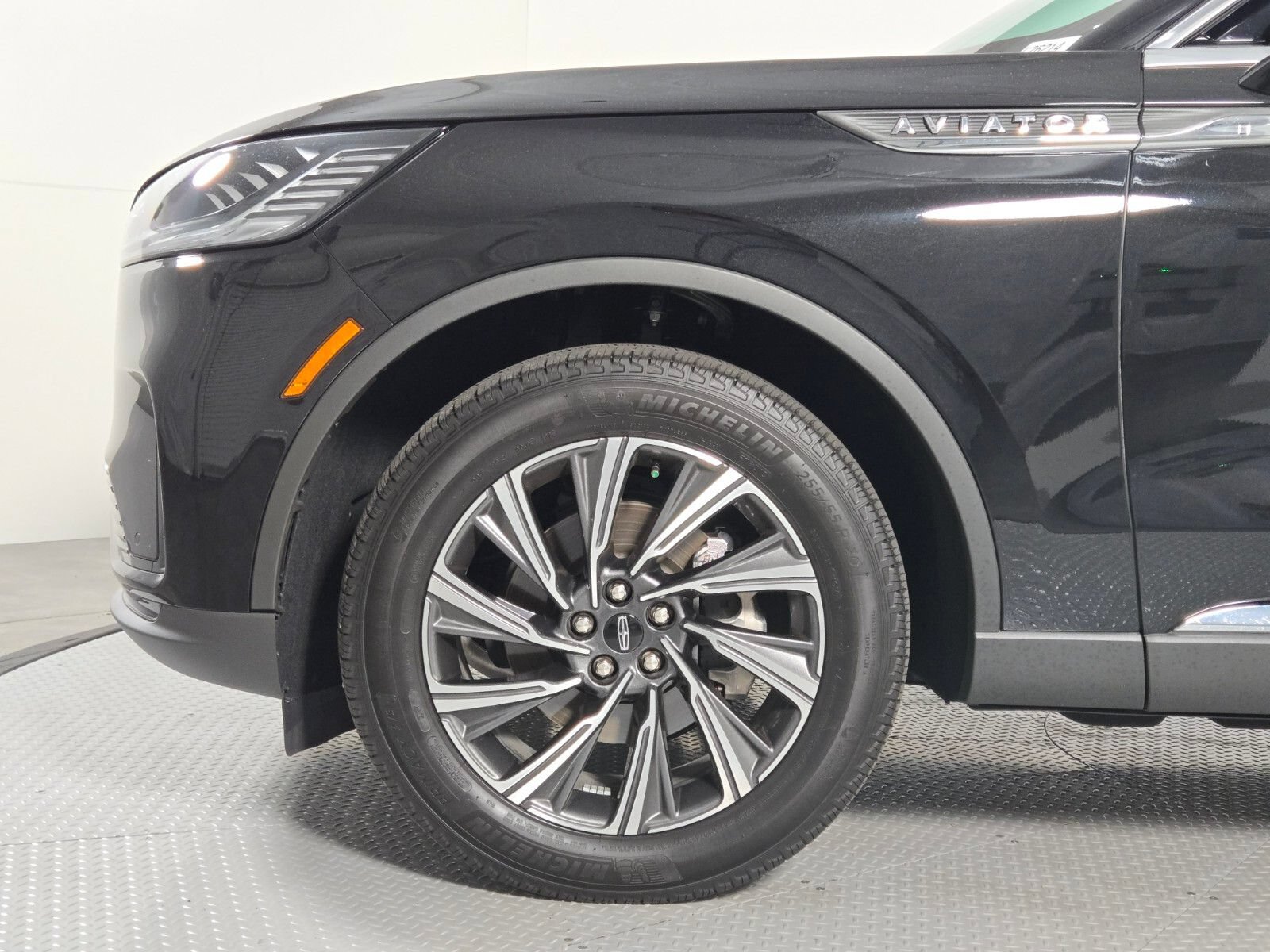 New 2026 Lincoln Aviator AWD image 11