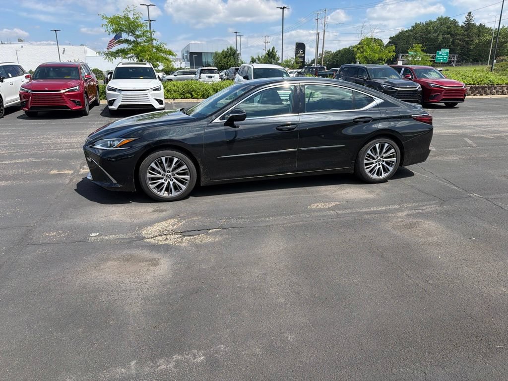 Certified 2021 Lexus ES 350 w/ Premium Package FWD image 4