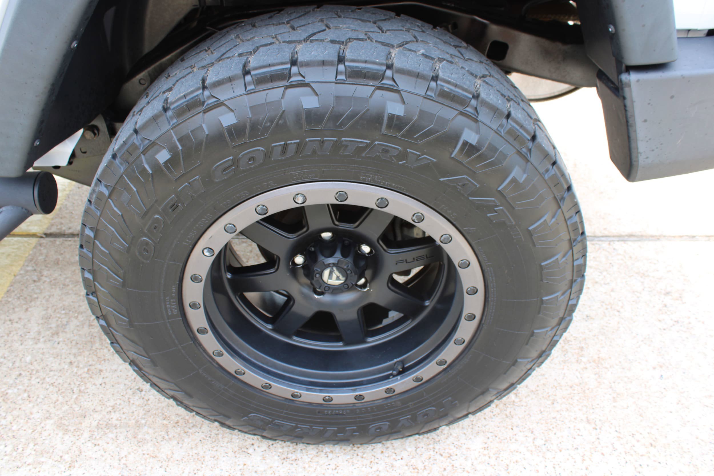Used 2014 Jeep Wrangler Unlimited Rubicon w/ Connectivity Group AWD/4WD image 13