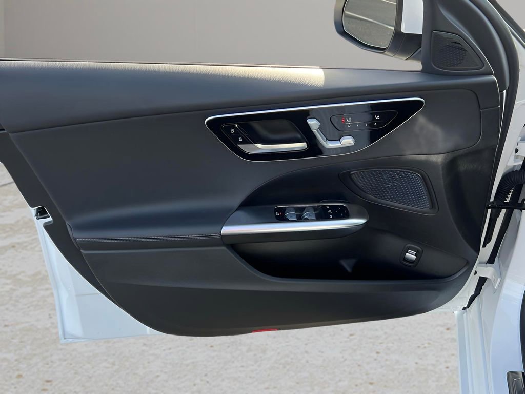 Used 2024 Mercedes-Benz C 300 Sedan image 23