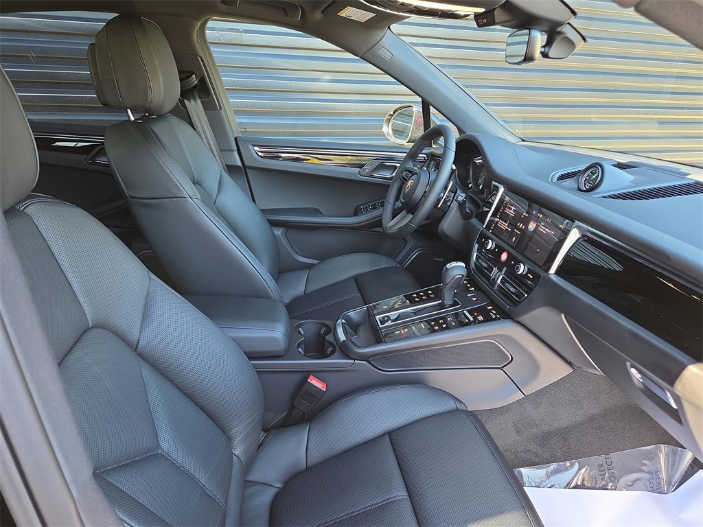New 2026 Porsche Macan S image 18
