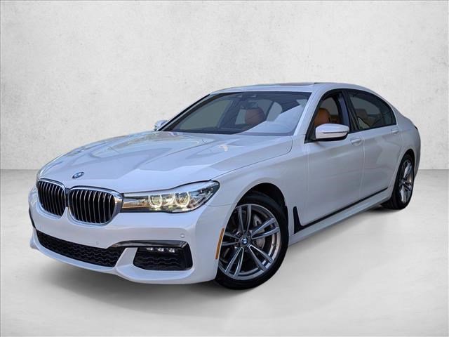 Used 2019 BMW 740i image 1