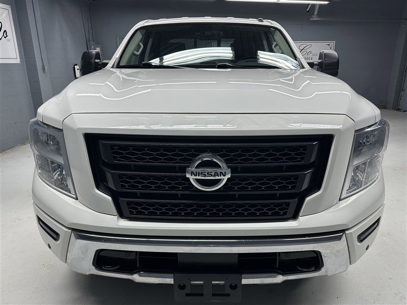 Used 2021 Nissan Titan SV w/ SV Convenience Package image 10