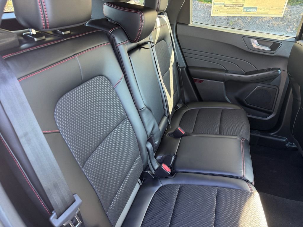 New 2026 Ford Escape ST-Line w/ Tech Pack #1 image 23