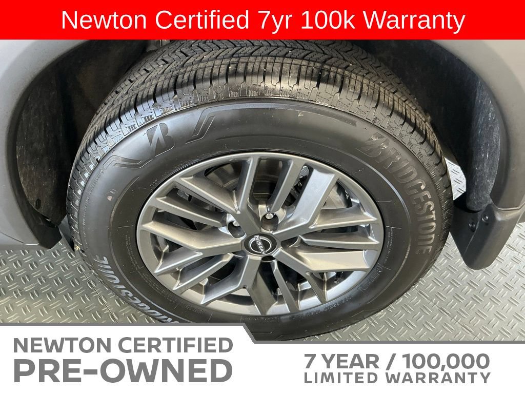 Used 2025 Nissan Rogue S FWD image 38