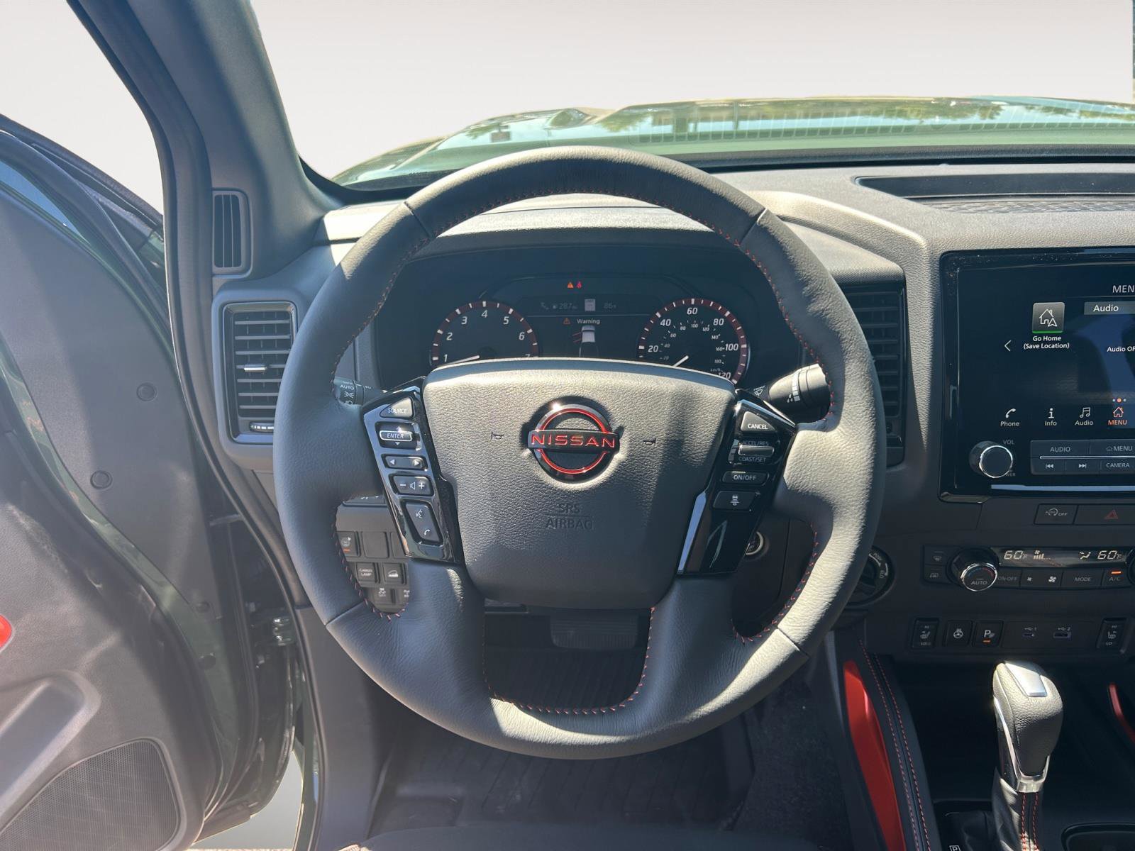 Used 2023 Nissan Frontier PRO-4X w/ Pro Convenience Package AWD/4WD image 13