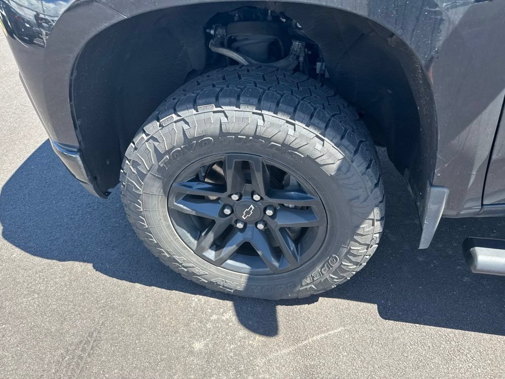 Used 2019 Chevrolet Silverado 1500 LT Trail Boss AWD/4WD image 22
