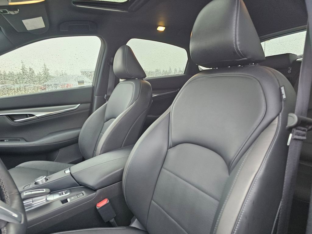 Certified 2024 INFINITI QX55 Essential image 32