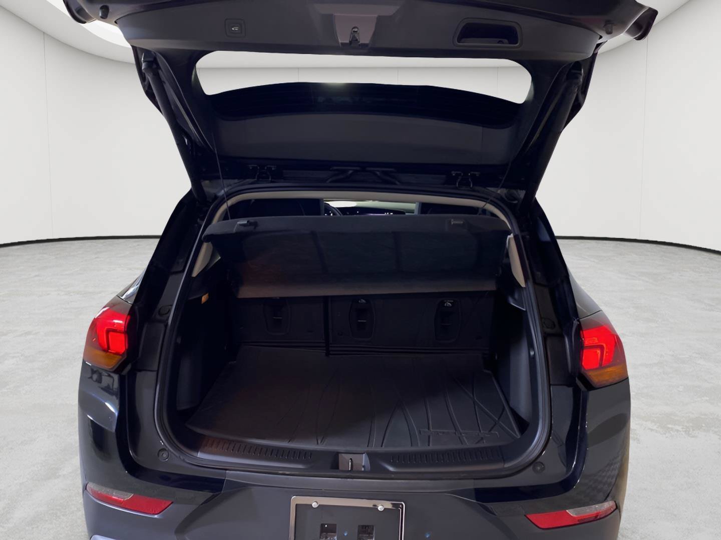 Certified 2024 Buick Encore GX Preferred w/ Comfort Package FWD image 6