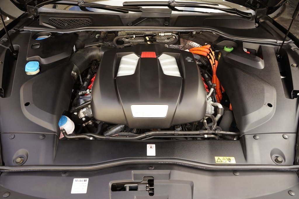 Used 2017 Porsche Cayenne S image 31