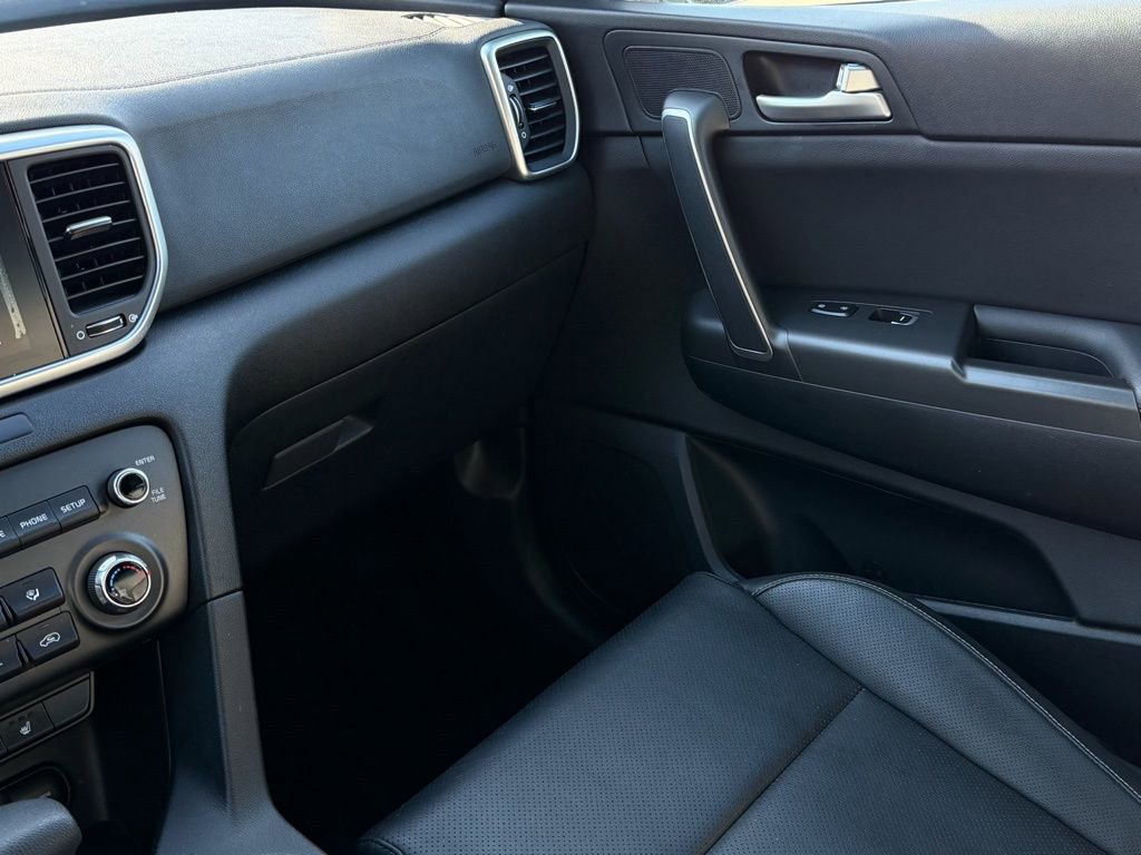 Used 2020 Kia Sportage S image 34