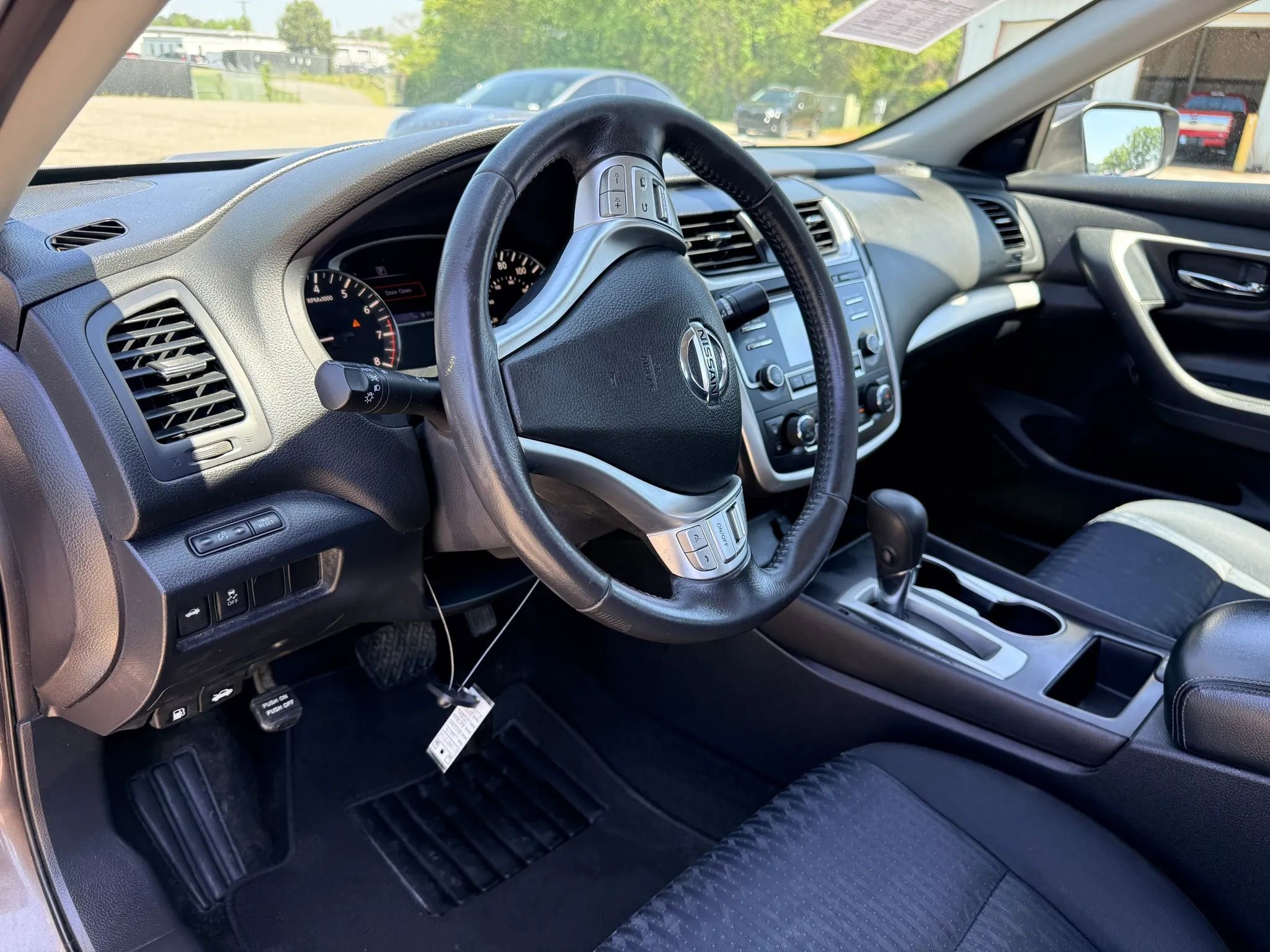 Used 2017 Nissan Altima 2.5 SV image 17