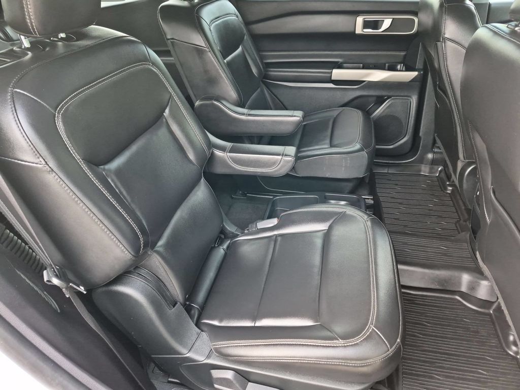 Used 2021 Ford Explorer XLT w/ Equipment Group 202A AWD/4WD image 22