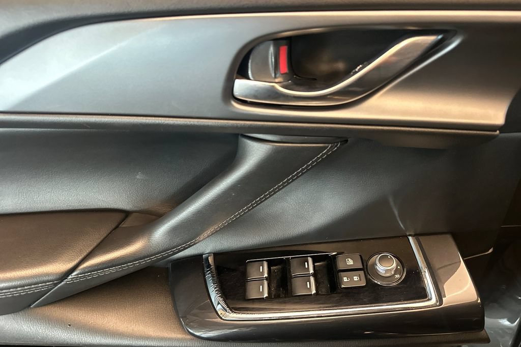 Used 2017 MAZDA CX-9 Touring FWD image 11