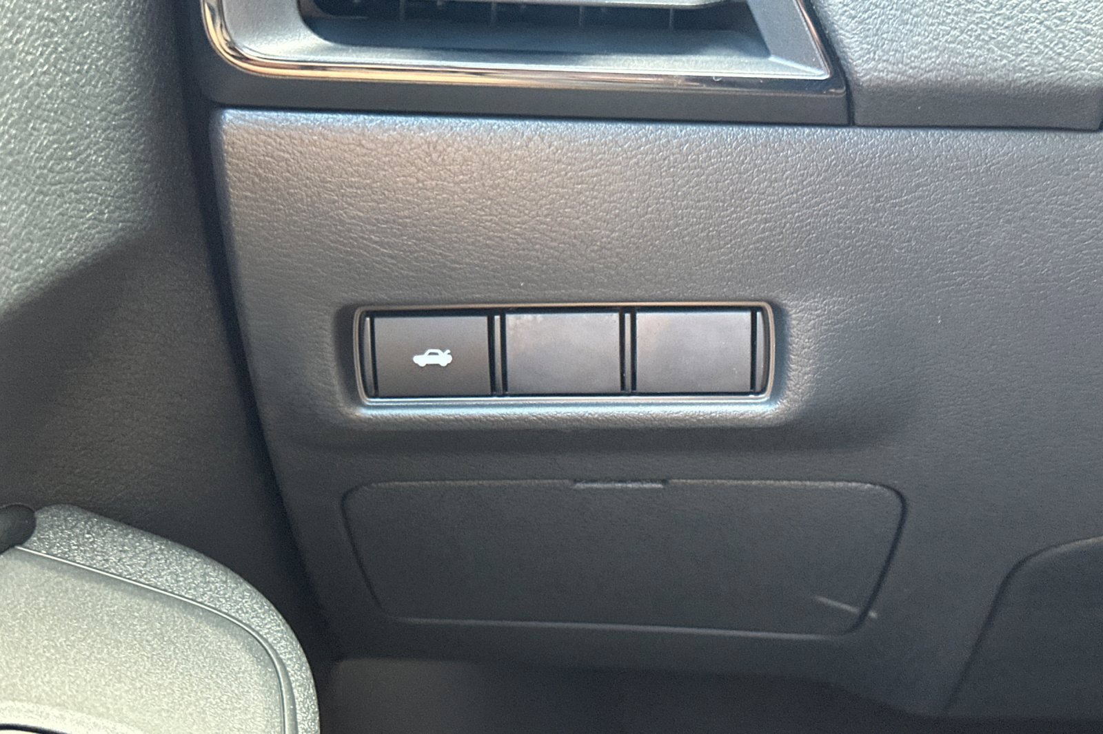 New 2027 Nissan Sentra SV FWD image 28
