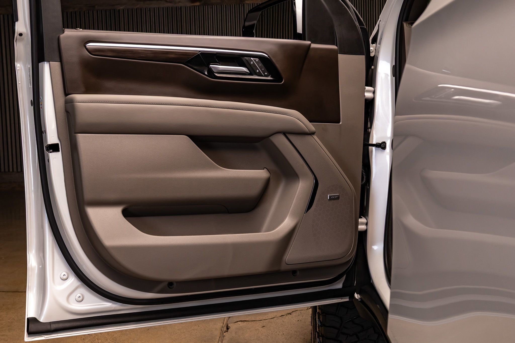 Used 2025 Chevrolet Tahoe Z71 w/ Z71 Off-Road Package image 35