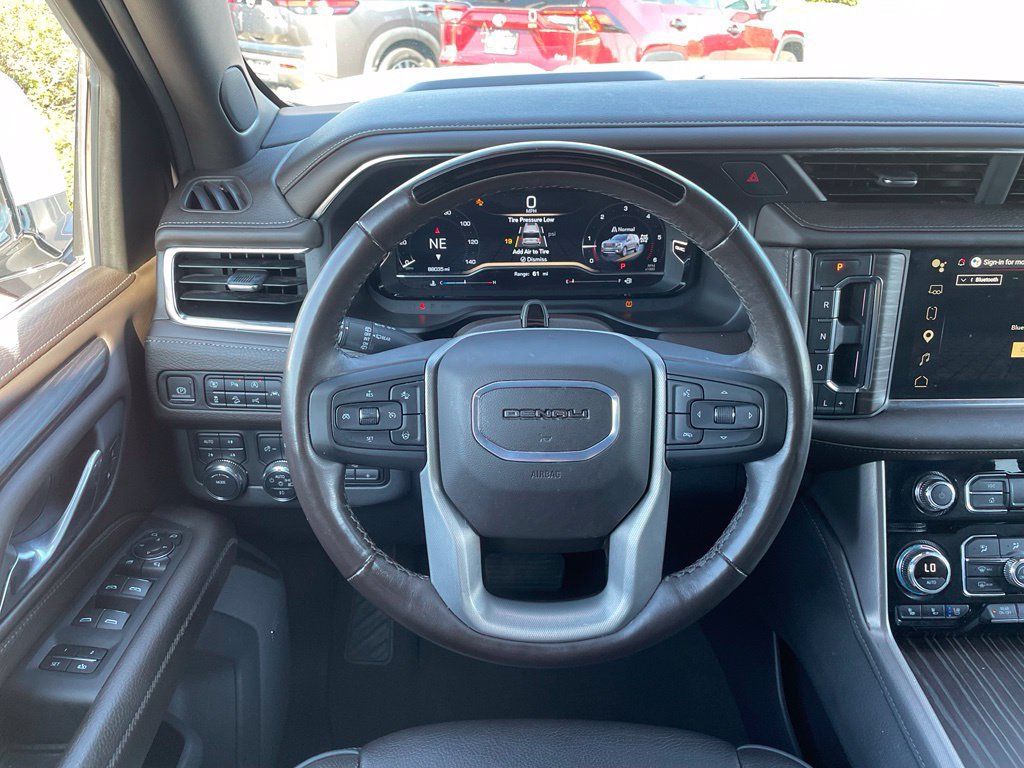 Used 2024 GMC Yukon XL Denali w/ Advanced Technology Package AWD/4WD image 14
