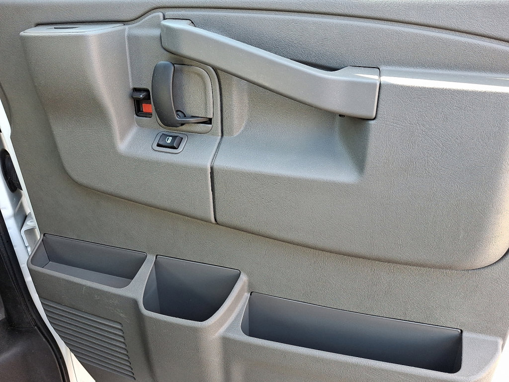 Used 2023 Chevrolet Express 2500 w/ Driver Convenience Package image 10