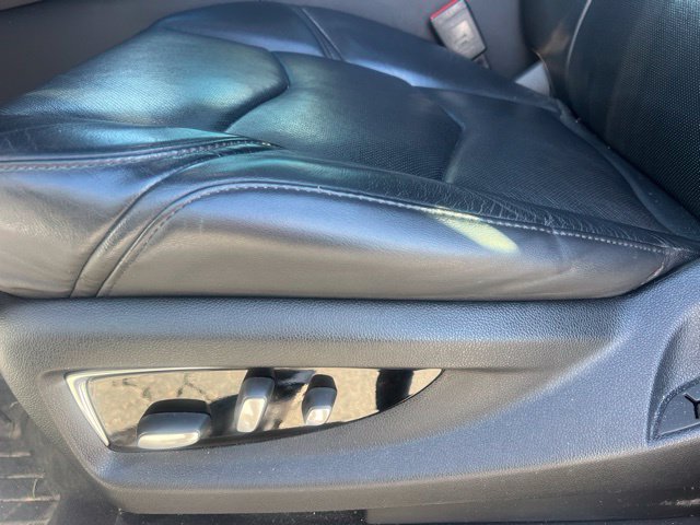 Used 2019 Cadillac Escalade Luxury AWD/4WD image 26